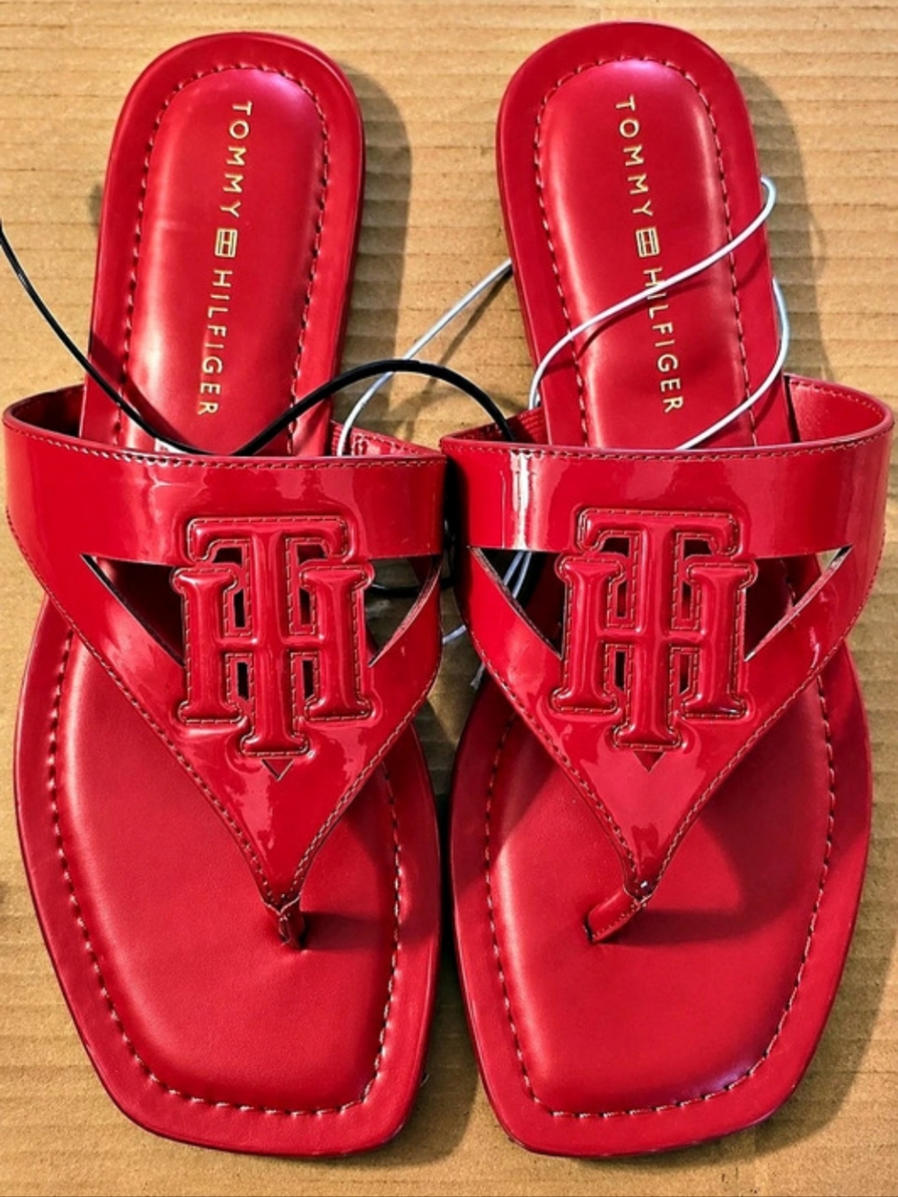 Tommy Hilfiger Lerriz Logo Flat Thong Sandal Sandals Red US 12M